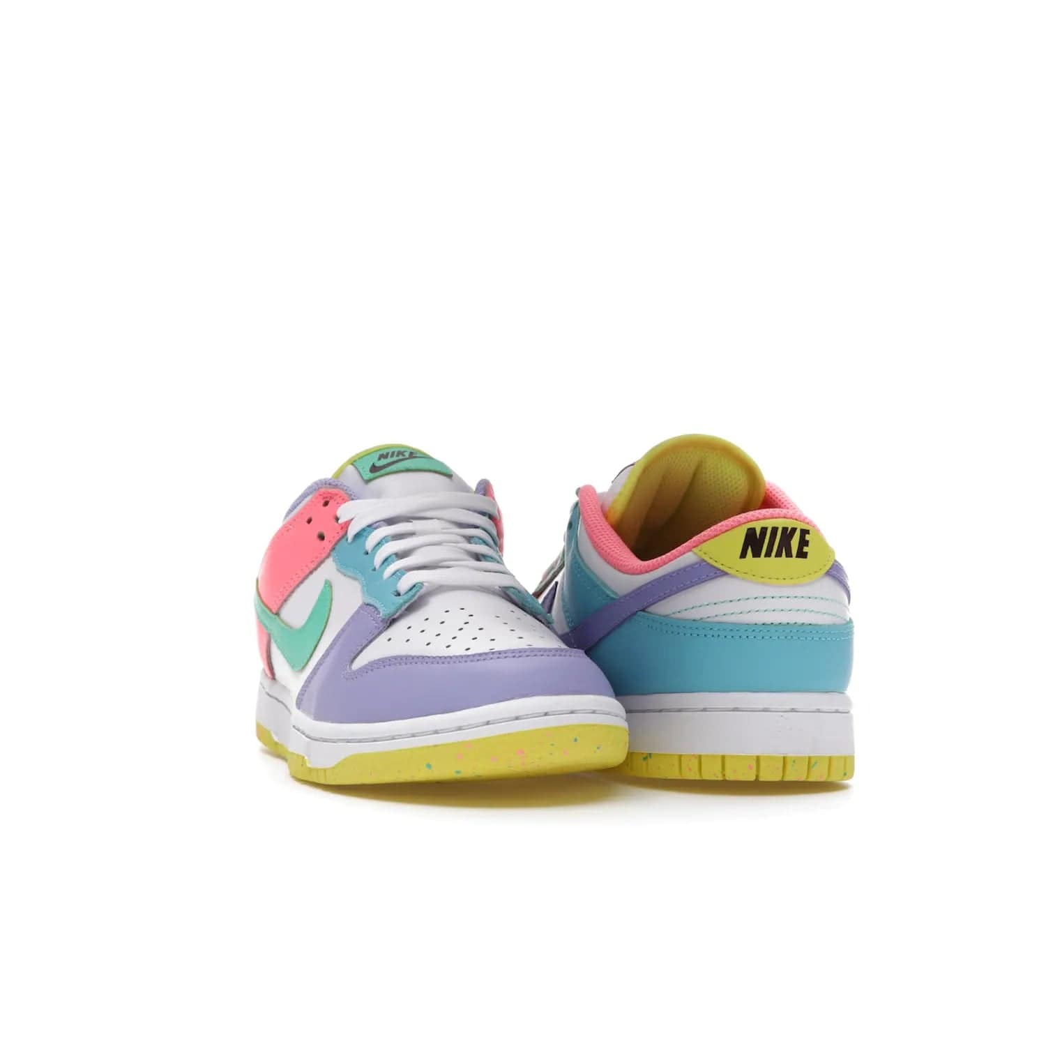 Nike Dunk Low SE Easter Candy (Women's) - Image 8 - Only at www.BallersClubKickz.com - UP
The Nike Dunk Low SE Easter Candy (Women's) brings a stylish touch to any outfit with its white leather upper, colorful accents, and multicolor speckle detailing. Shop now before they're gone.